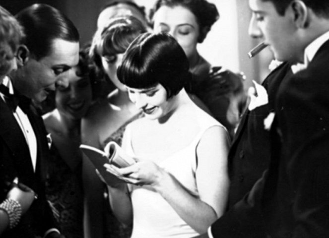 Diary of a Lost Girl - Photos - Louise Brooks