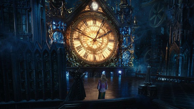Alice Through the Looking Glass - Photos