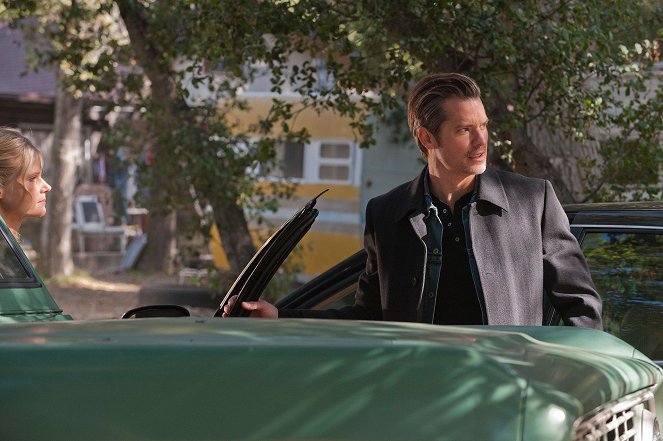 Justified - Season 3 - When the Guns Come Out - Photos - Timothy Olyphant