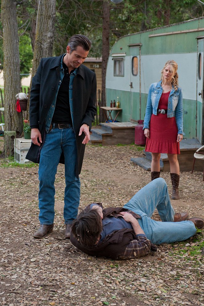 Justified - When the Guns Come Out - Photos - Timothy Olyphant, Joelle Carter