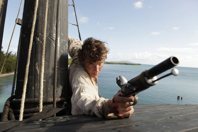Treasure Island - Do filme - Toby Regbo