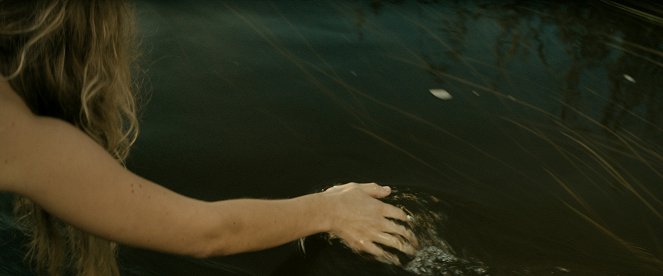 Чёрная вода - Kuvat elokuvasta