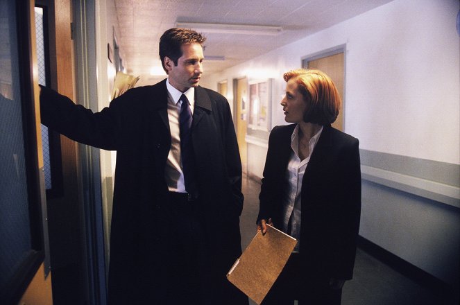 The X-Files - Season 7 - Rush - Photos - Gillian Anderson, David Duchovny
