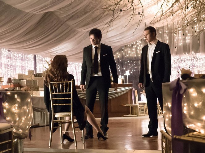 The Vampire Diaries - Season 8 - We're Planning a June Wedding - Photos - Ian Somerhalder, Zach Roerig