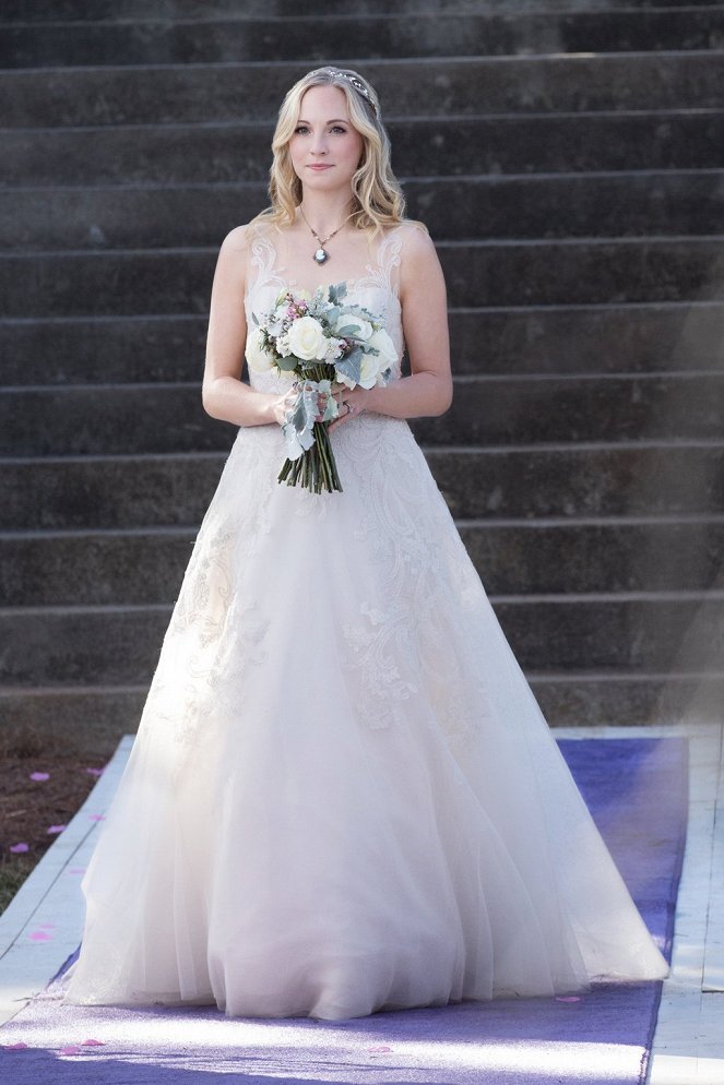The Vampire Diaries - We're Planning a June Wedding - Photos - Candice King