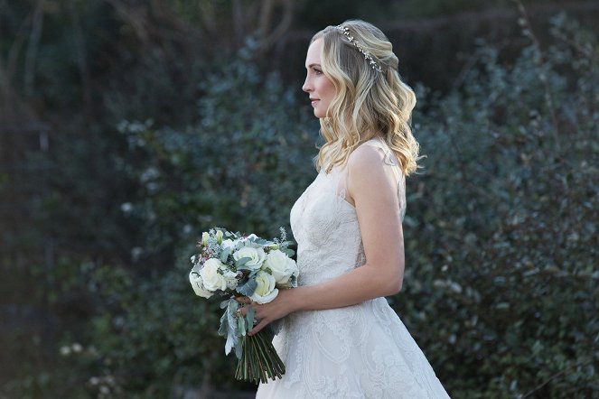 The Vampire Diaries - Season 8 - We're Planning a June Wedding - Photos - Candice King