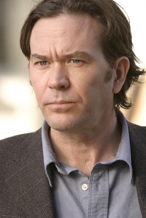 5ive Days to Midnight - De la película - Timothy Hutton