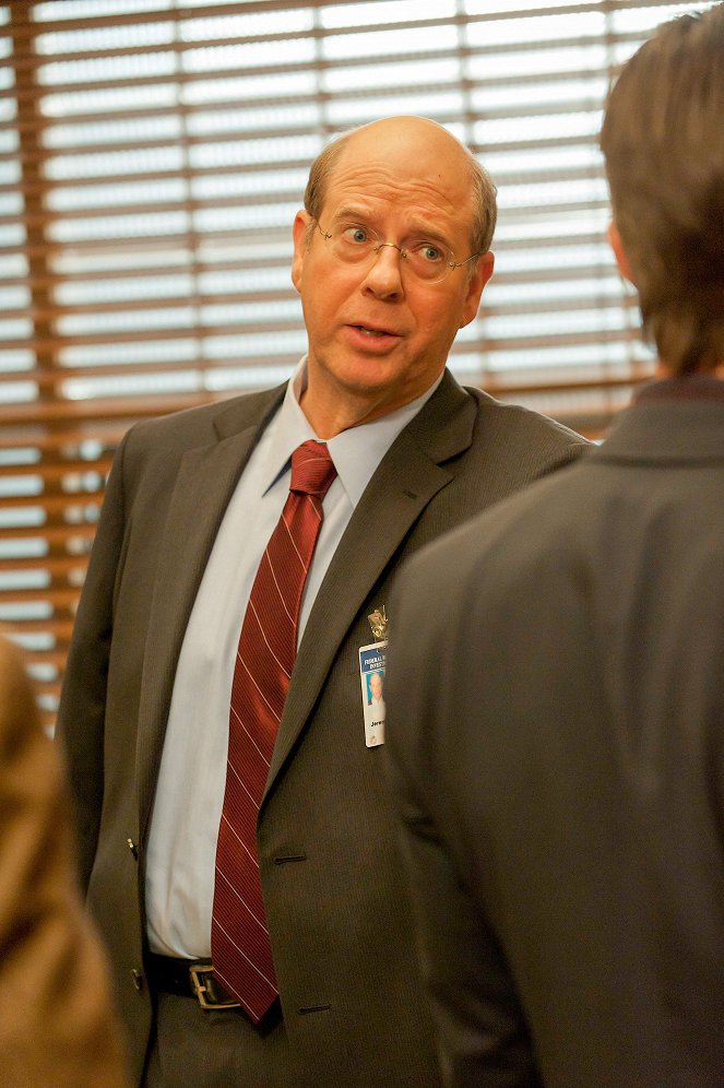Justified - Season 3 - Watching the Detectives - Photos - Stephen Tobolowsky