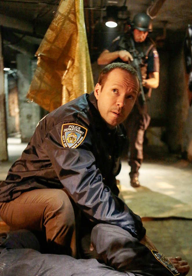 Blue Bloods - Crime Scene New York - Risk and Reward - Photos - Donnie Wahlberg