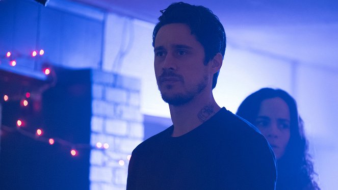 Queen of the South - Boliwia - Z filmu - Peter Gadiot