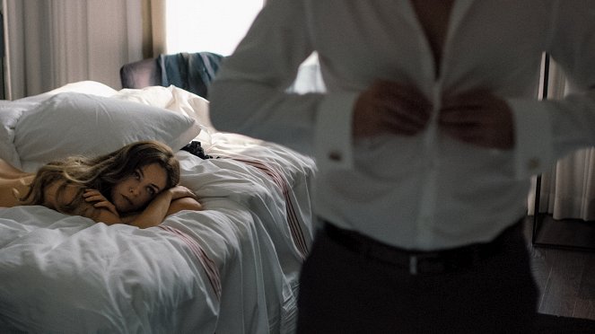The Girlfriend Experience - Crossing the Line - Do filme - Riley Keough