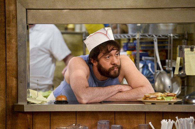 2 Broke Girls - And the Pity Party Bus - Do filme - Jonathan Kite