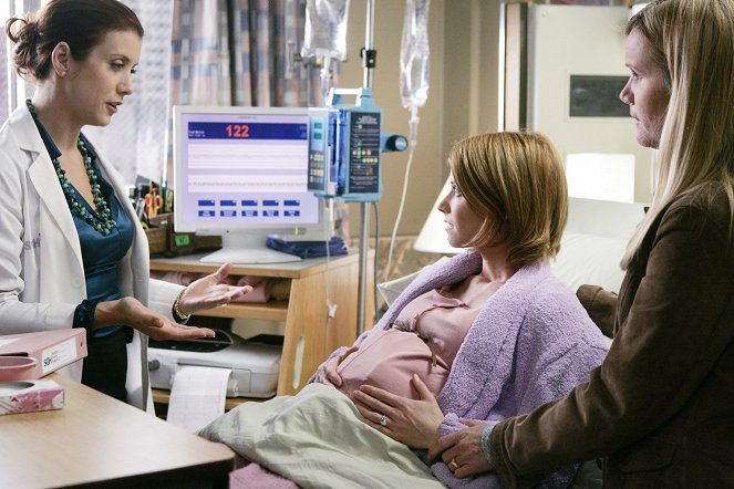 Grey's Anatomy - Season 2 - The Name of the Game - Van film - Kate Walsh, Mare Winningham