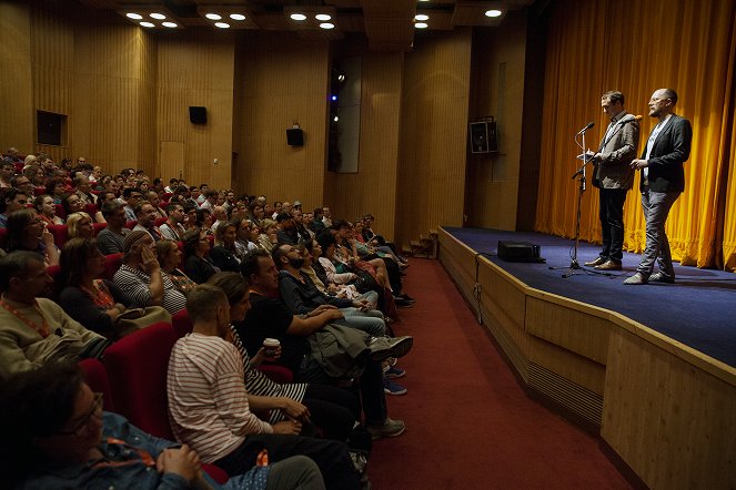 Mehiläispesän henki - Tapahtumista - Journalist and film critic Guy Lodge attends screening at the Karlovy Vary International Film Festival on July 1, 2017