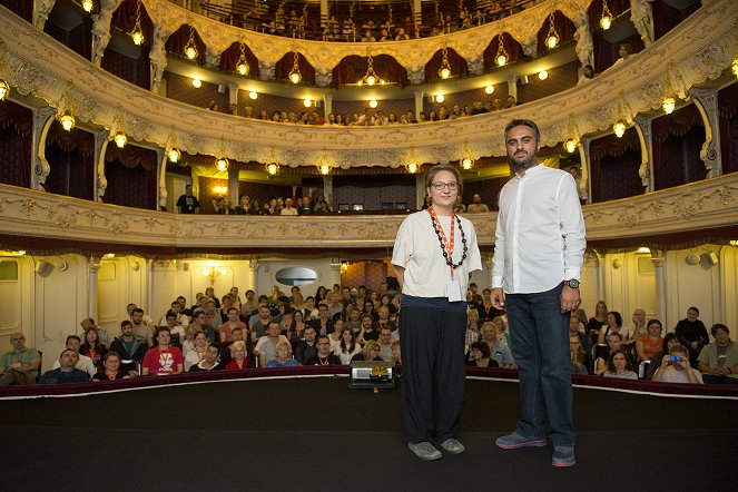 Taş - Eventos - International premiere at the Karlovy Vary International Film Festival on July 4, 2017 - Orhan Eskikoy
