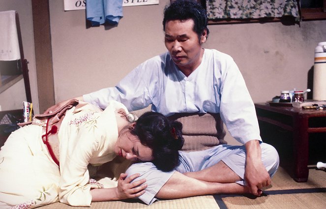 Otoko wa curai jo: Naniwa no koi no Toradžiró - Z filmu - Kijoši Acumi