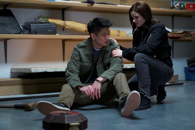 Wish Upon - Filmfotos - Ki-hong Lee, Joey King