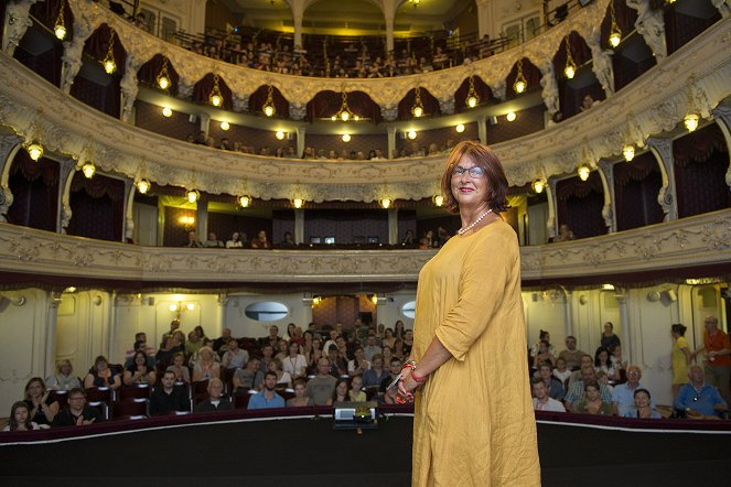Joe Kolaloca - Eventos - Screening at the Karlovy Vary International Film Festival on July 7, 2017 - Tereza Brdečková