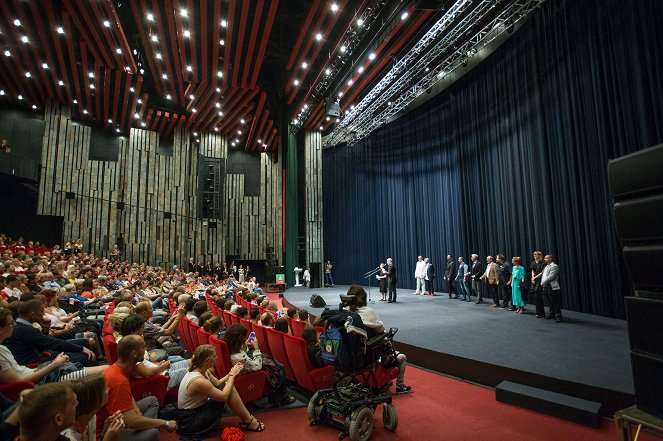 Chlapi nepláčou - Z akcí - World premiere at the Karlovy Vary International Film Festival on July 1, 2017