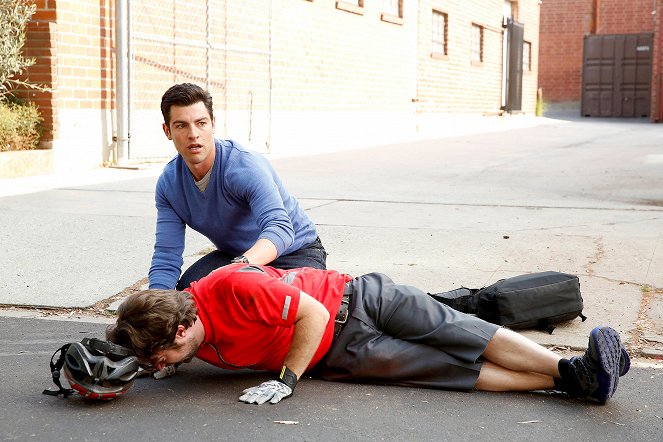 New Girl - The Box - Photos - Max Greenfield