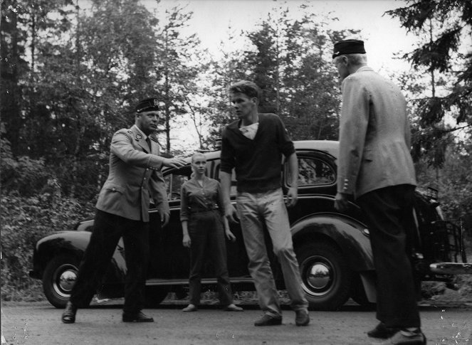 Les Auto-stoppeuses - Film - Kullervo Kalske, Ritva Vepsä, Antti Litja, Heikki Ritavuori