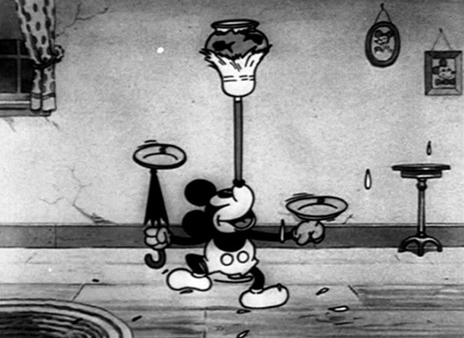 Mickey Steps Out - Do filme