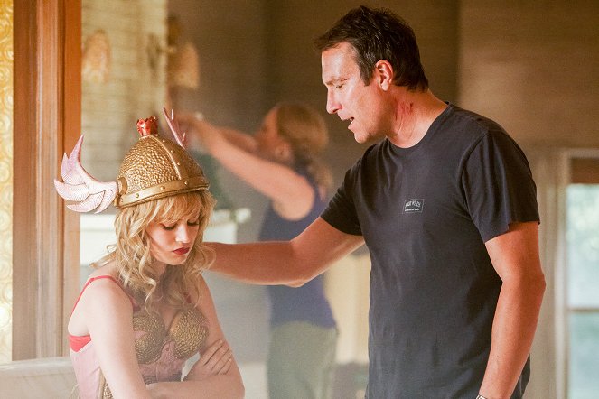 United States of Tara - Season 2 - You Becoming You - Photos - Brie Larson, John Corbett