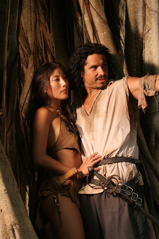Aztec Rex - De la película - Dichen Lachman, Marco Sanchez