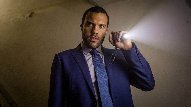 The Five - Episode 6 - Film - O.T. Fagbenle