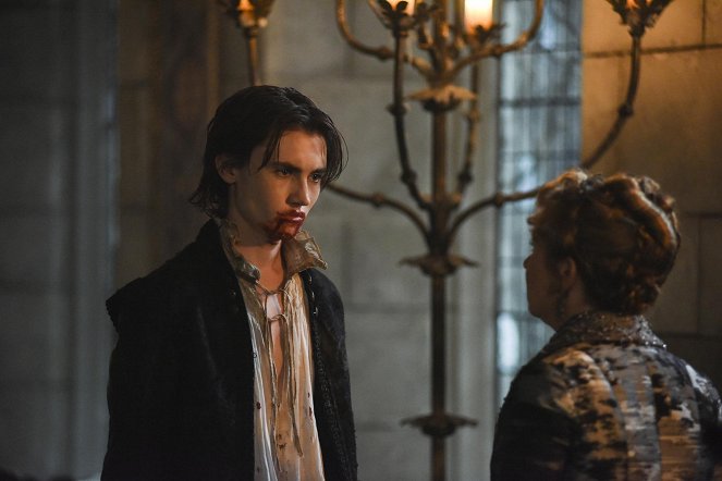 Reign - Season 4 - Playing with Fire - Photos - Spencer Macpherson