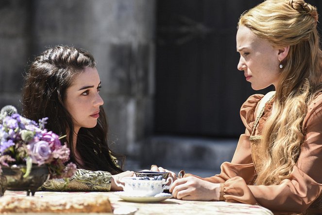 Reign - Playing with Fire - Photos - Adelaide Kane, Celina Sinden