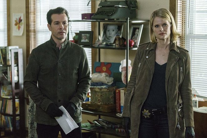 Chicago Justice - Lily's Law - Photos - Jon Seda, Joelle Carter