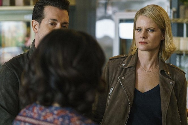 Chicago Justice - Lily's Law - Van film - Joelle Carter