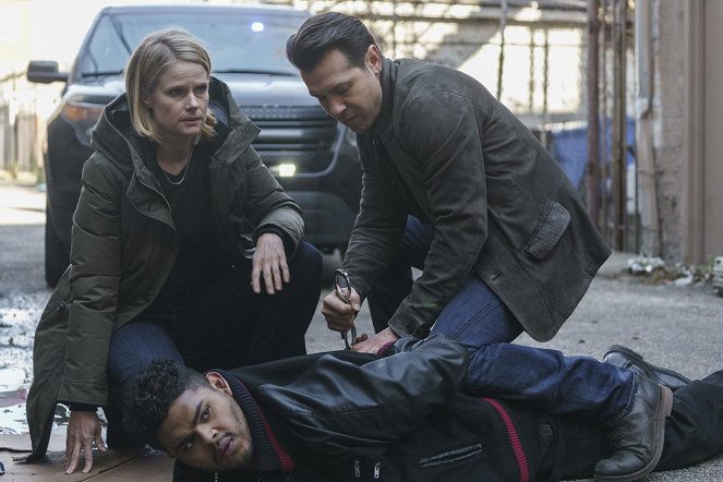 Chicago Justice - Seelenqual - Filmfotos - Joelle Carter, Donovan Diaz, Jon Seda