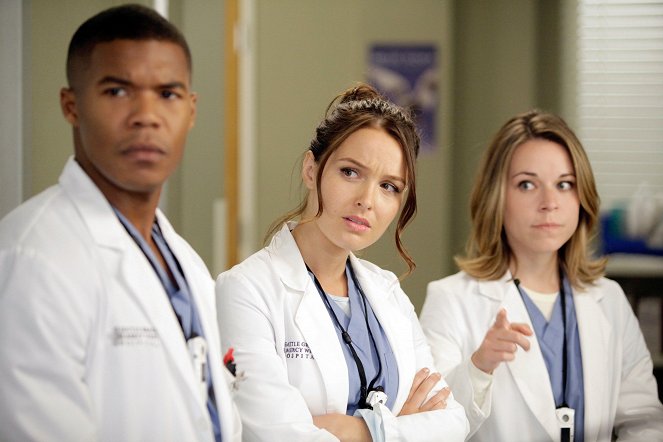 Grey's Anatomy - Season 9 - Beautiful Doom - Photos - Gaius Charles, Camilla Luddington, Tina Majorino