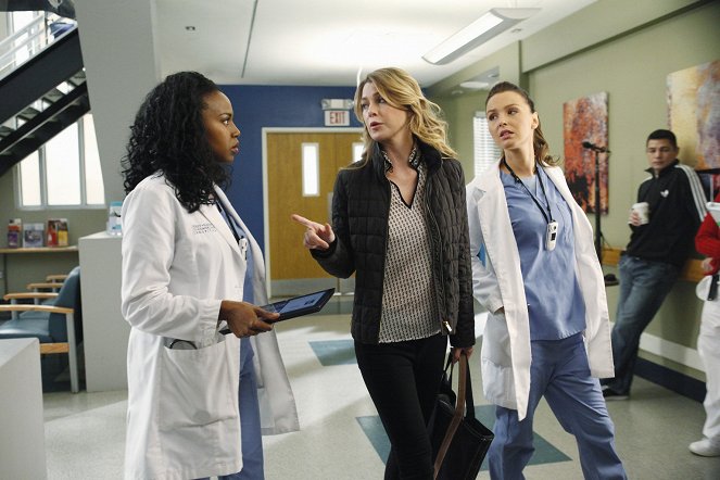 Grey's Anatomy - Somebody That I Used to Know - Photos - Jerrika Hinton, Ellen Pompeo, Camilla Luddington