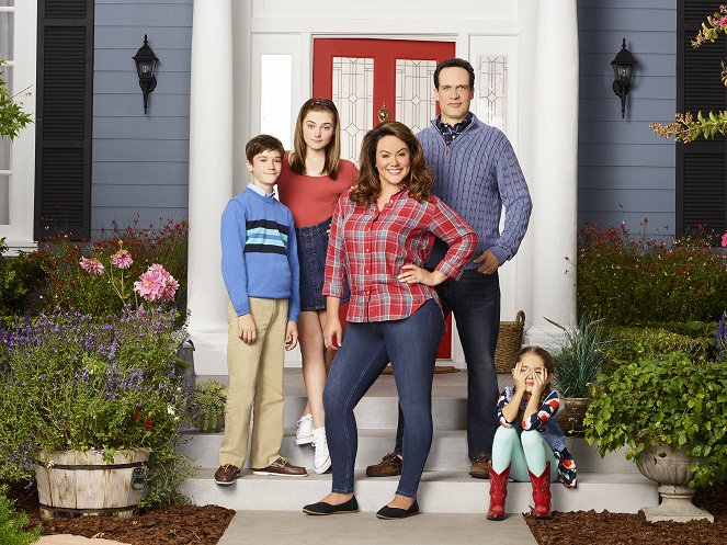 American Housewife - Season 1 - Werbefoto - Daniel DiMaggio, Meg Donnelly, Katy Mixon, Diedrich Bader, Julia Butters