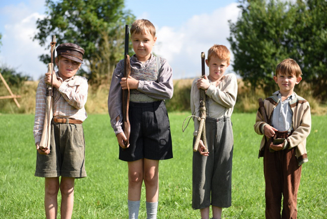 Mezítláb a tarlón - Filmfotók - Alois Grec