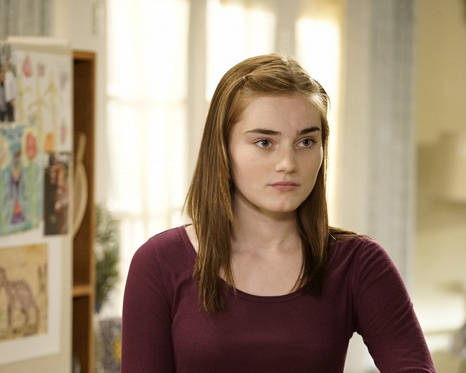 American Housewife - Filmfotos - Meg Donnelly