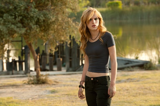 Amityville: Przebudzenie - Z filmu - Bella Thorne