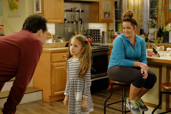 American Housewife - Season 1 - The Snub - Do filme - Julia Butters, Katy Mixon