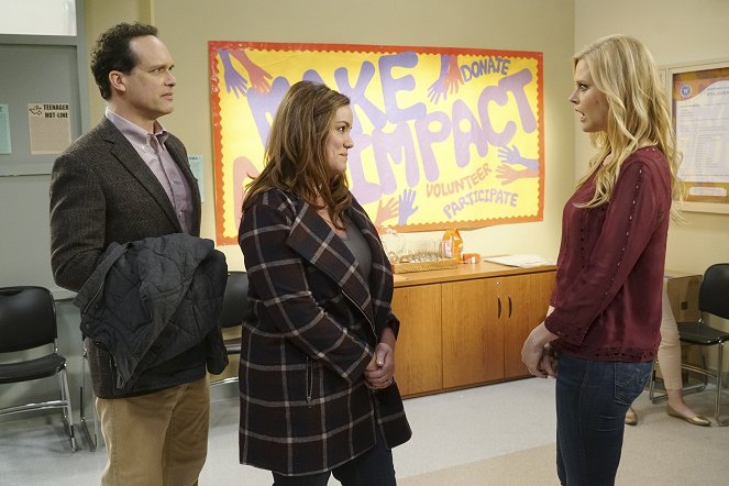 American Housewife - Power Couple - Photos - Diedrich Bader, Katy Mixon, Janet Varney
