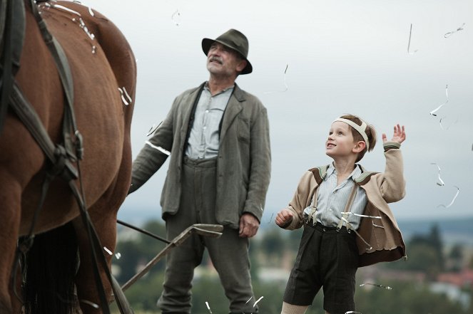 Boso po ściernisku - Z filmu - Oldřich Kaiser, Alois Grec