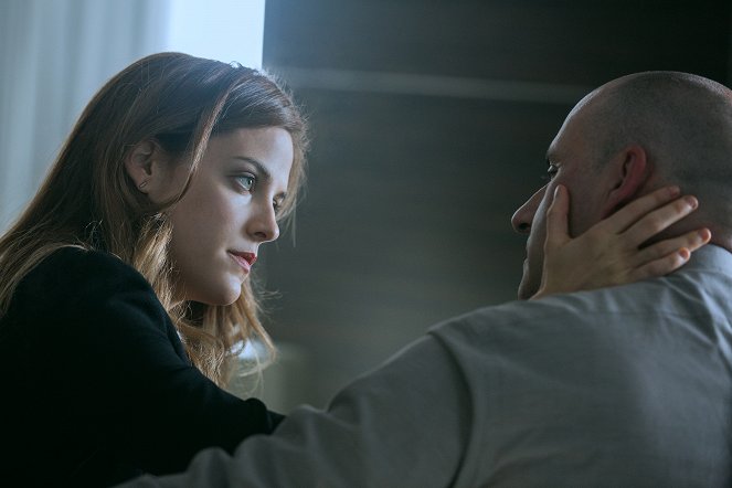 The Girlfriend Experience - Intrusion - Film - Riley Keough