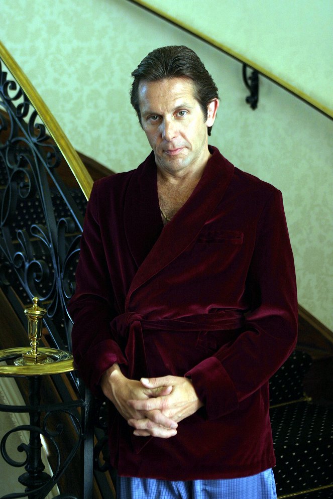 Monk - Mr. Monk Meets the Playboy - Promo - Gary Cole
