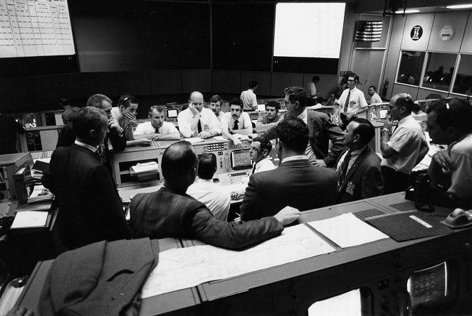 13 Factors That Saved Apollo 13 - De la película