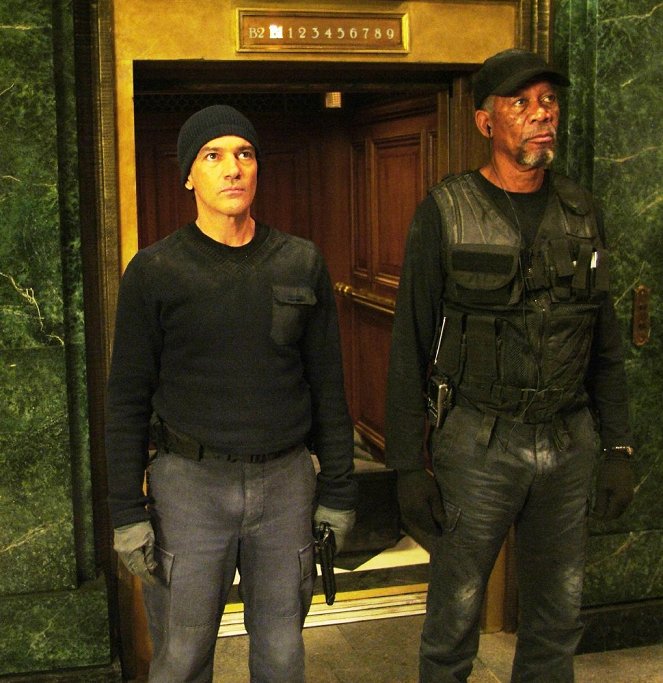 V zajatí kódu - Z filmu - Antonio Banderas, Morgan Freeman