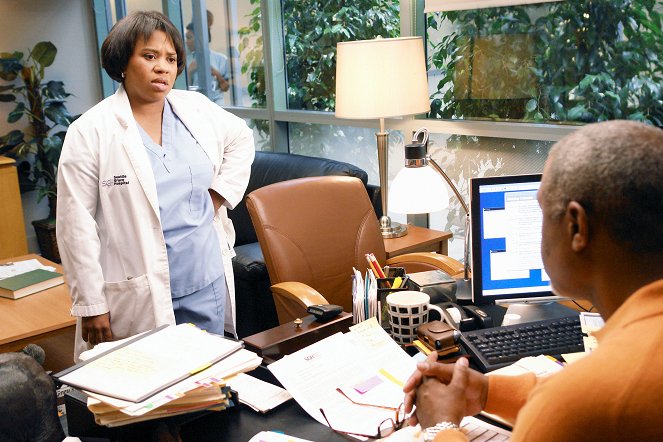 Grey's Anatomy - Let the Angels Commit - Photos - Chandra Wilson