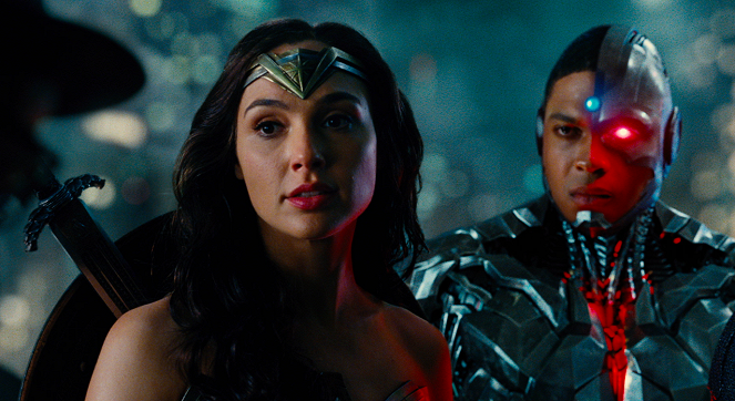 Justice League - Photos - Gal Gadot, Ray Fisher