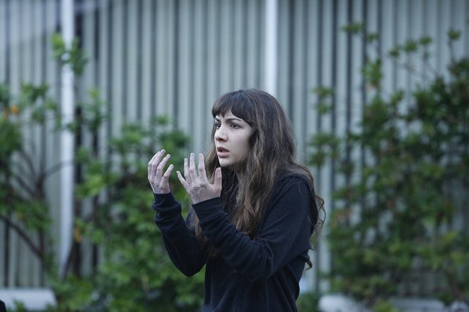 Dirk Gently's Holistic Detective Agency - Lost & Found - Photos - Hannah Marks